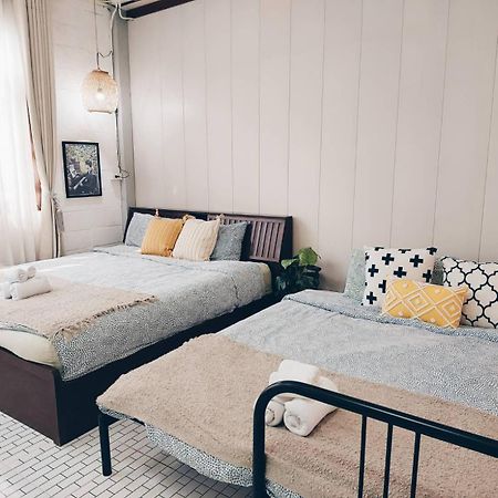 The Warehouse - Ayutthaya Apartman Kültér fotó