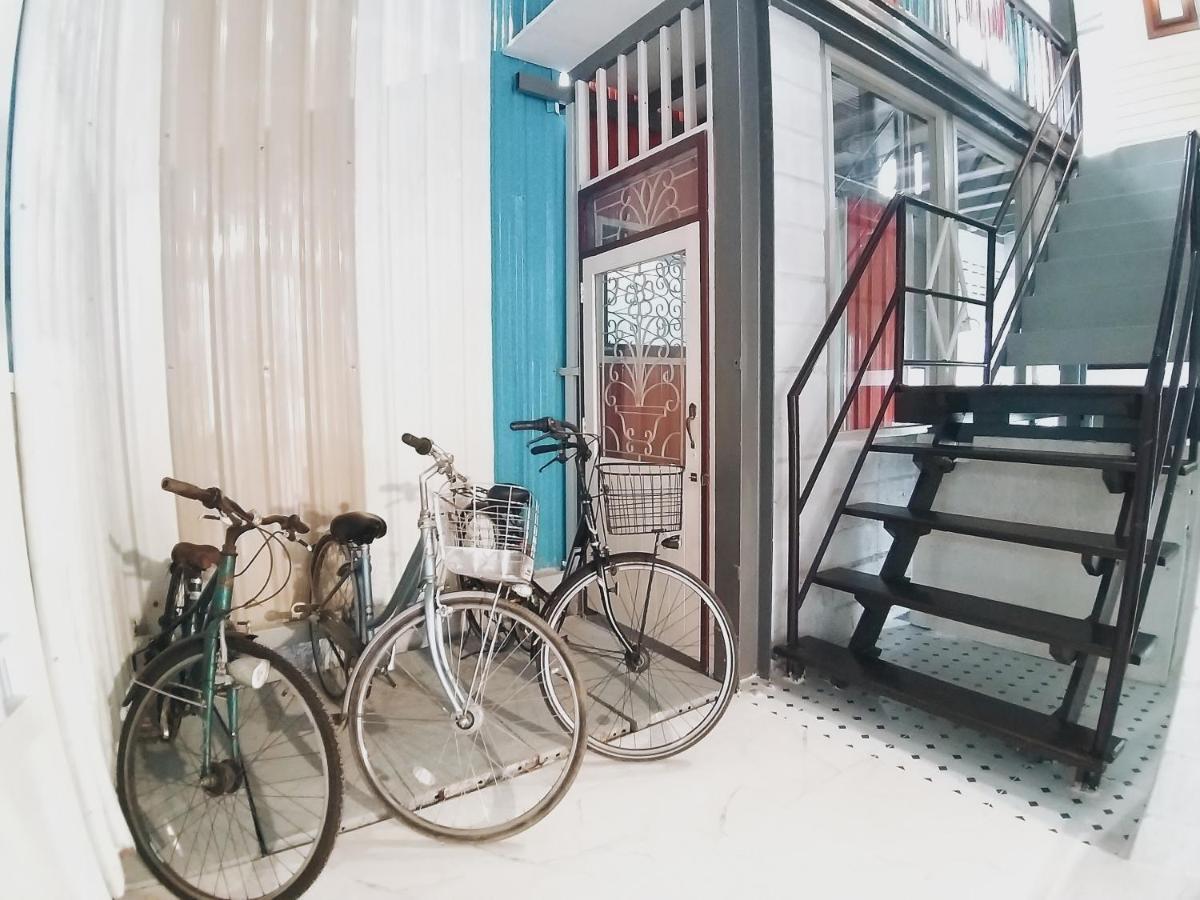 The Warehouse - Ayutthaya Apartman Kültér fotó