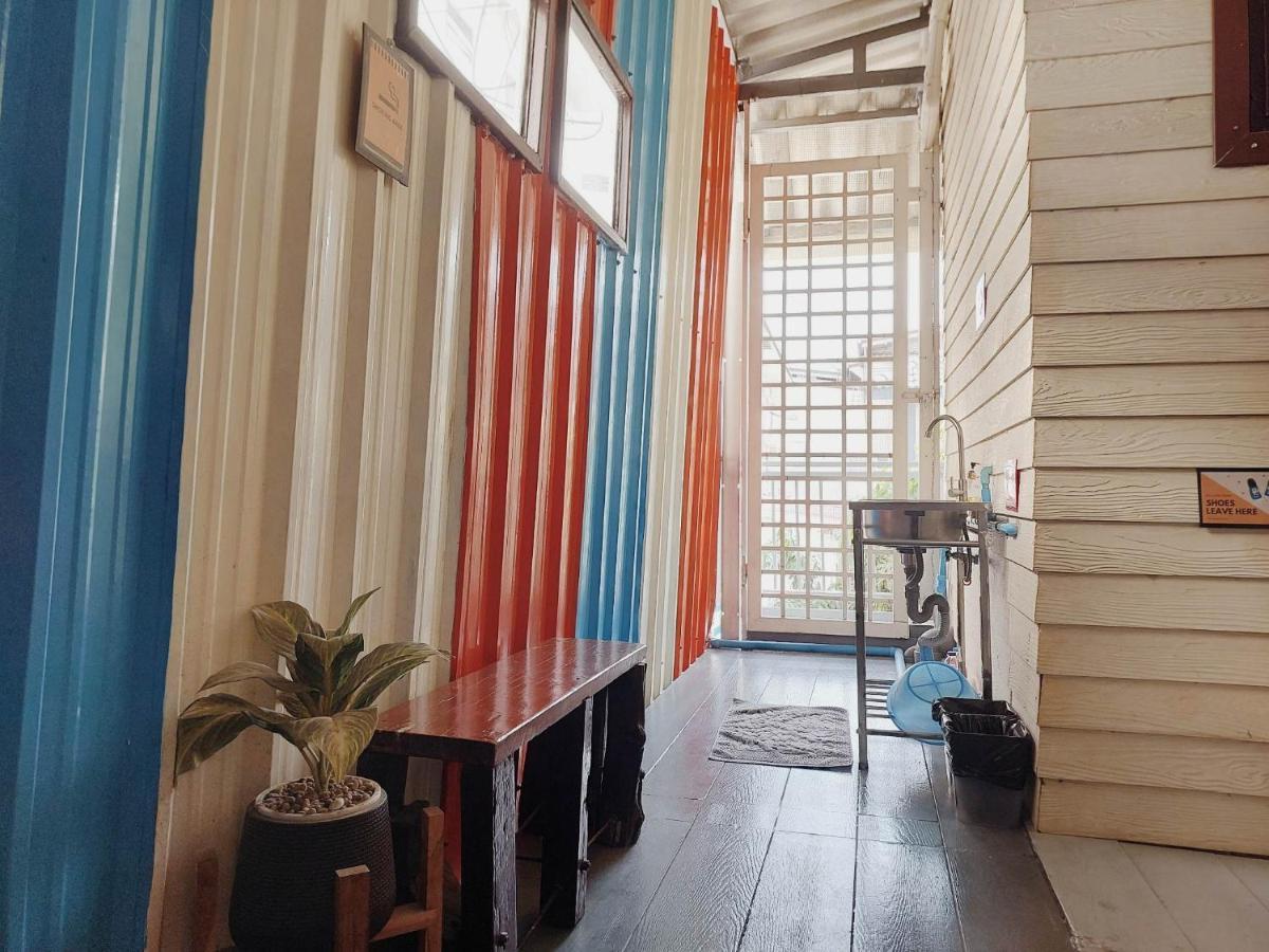 The Warehouse - Ayutthaya Apartman Kültér fotó