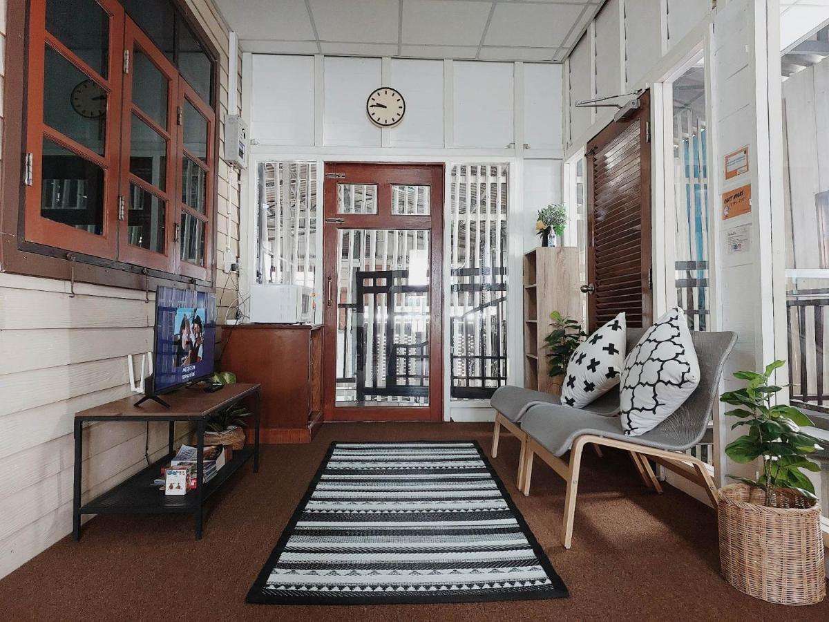 The Warehouse - Ayutthaya Apartman Kültér fotó