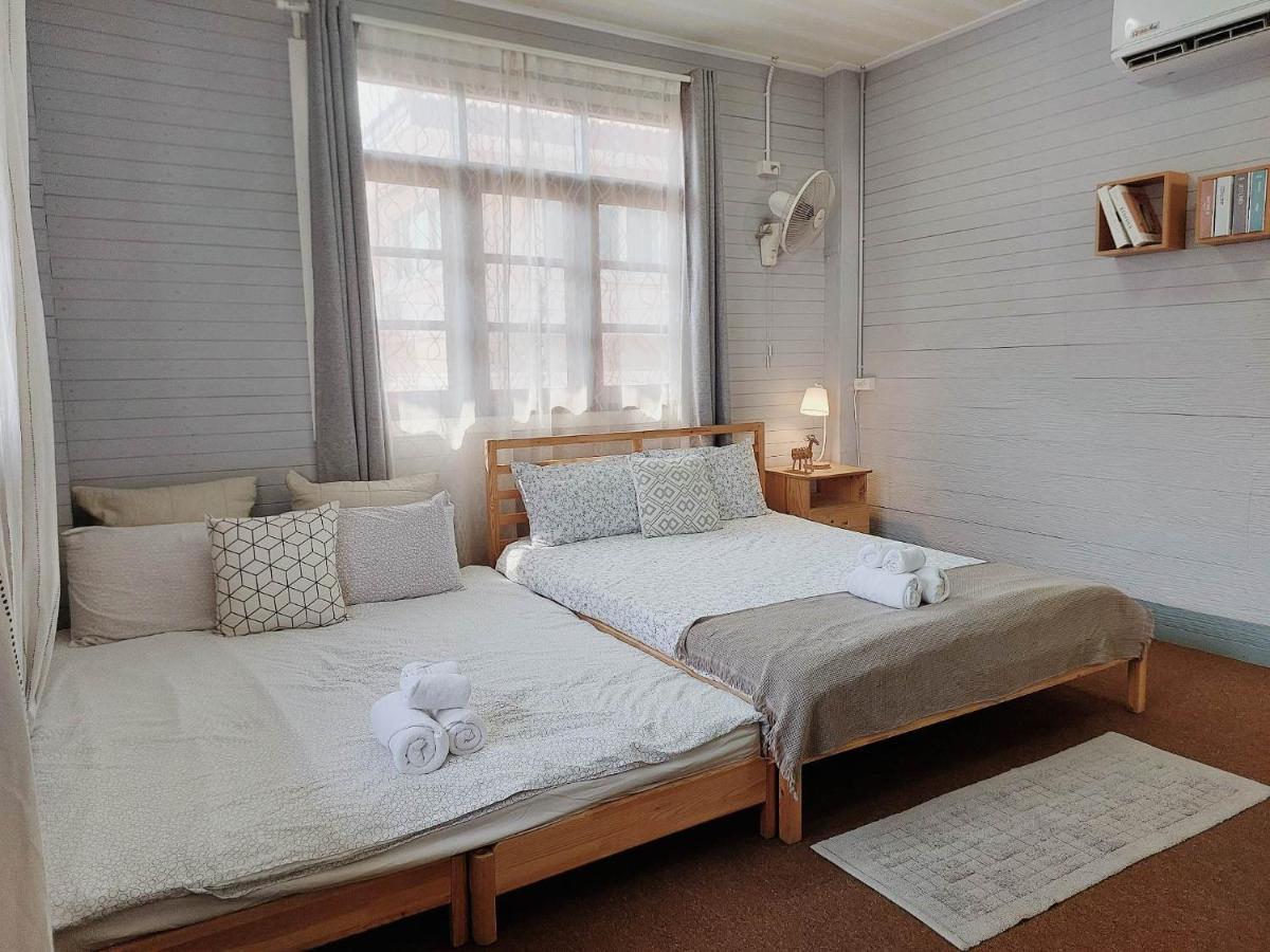 The Warehouse - Ayutthaya Apartman Kültér fotó