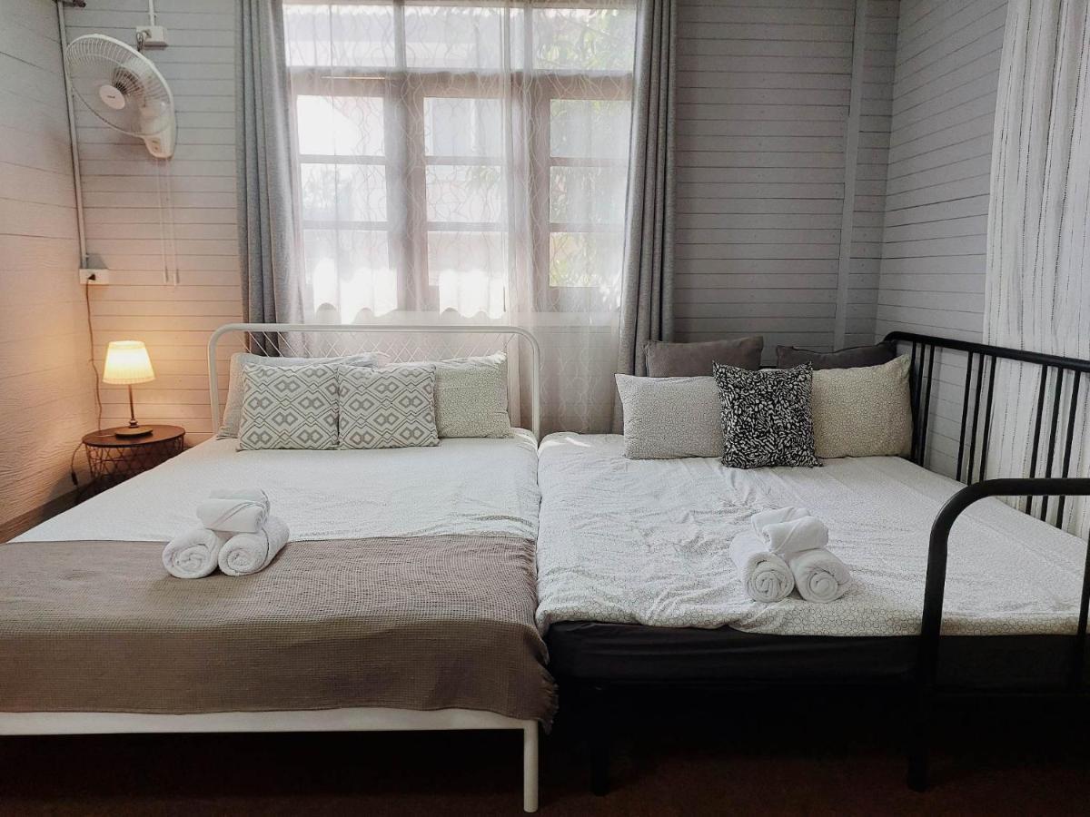 The Warehouse - Ayutthaya Apartman Kültér fotó