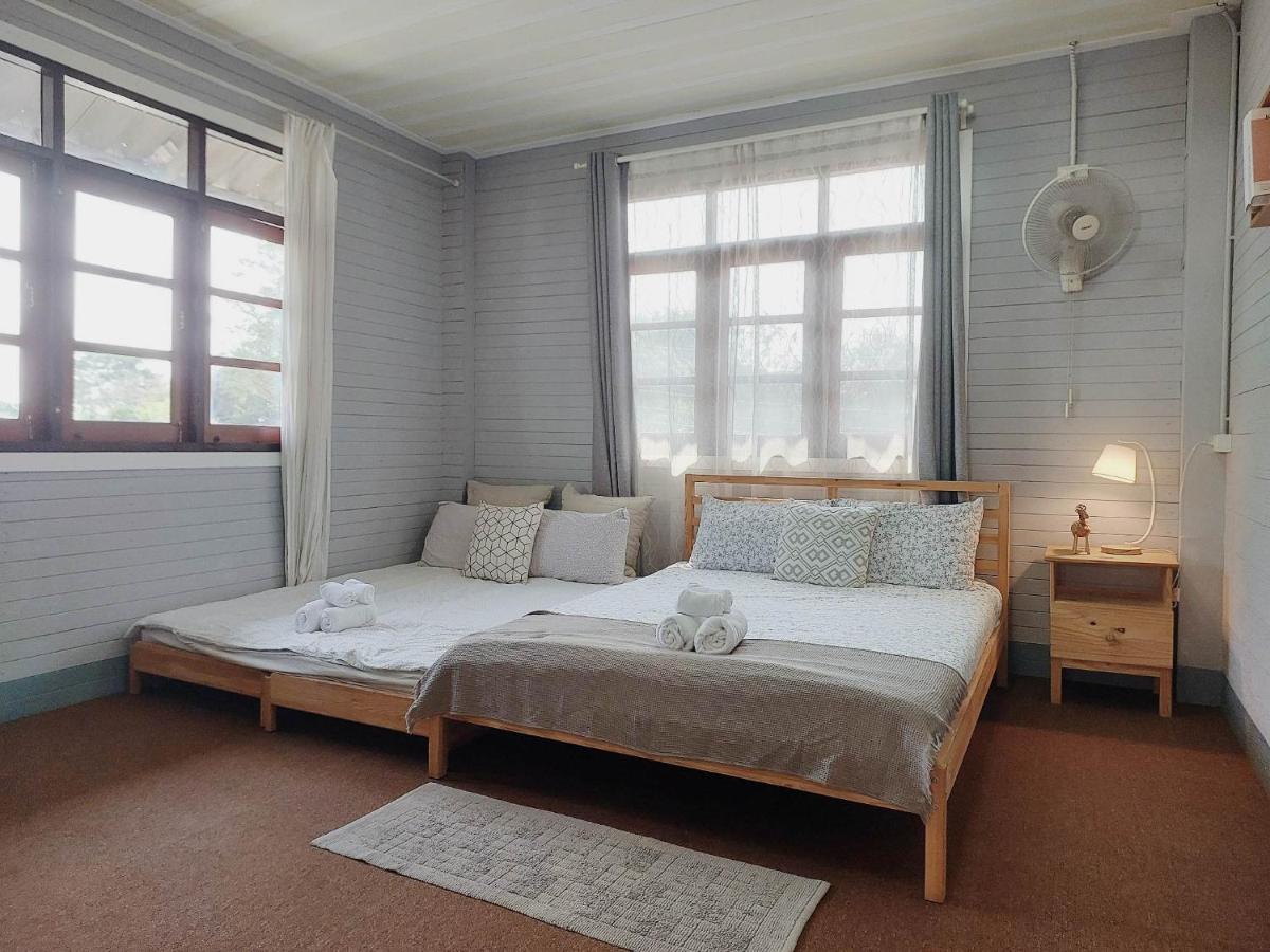 The Warehouse - Ayutthaya Apartman Kültér fotó