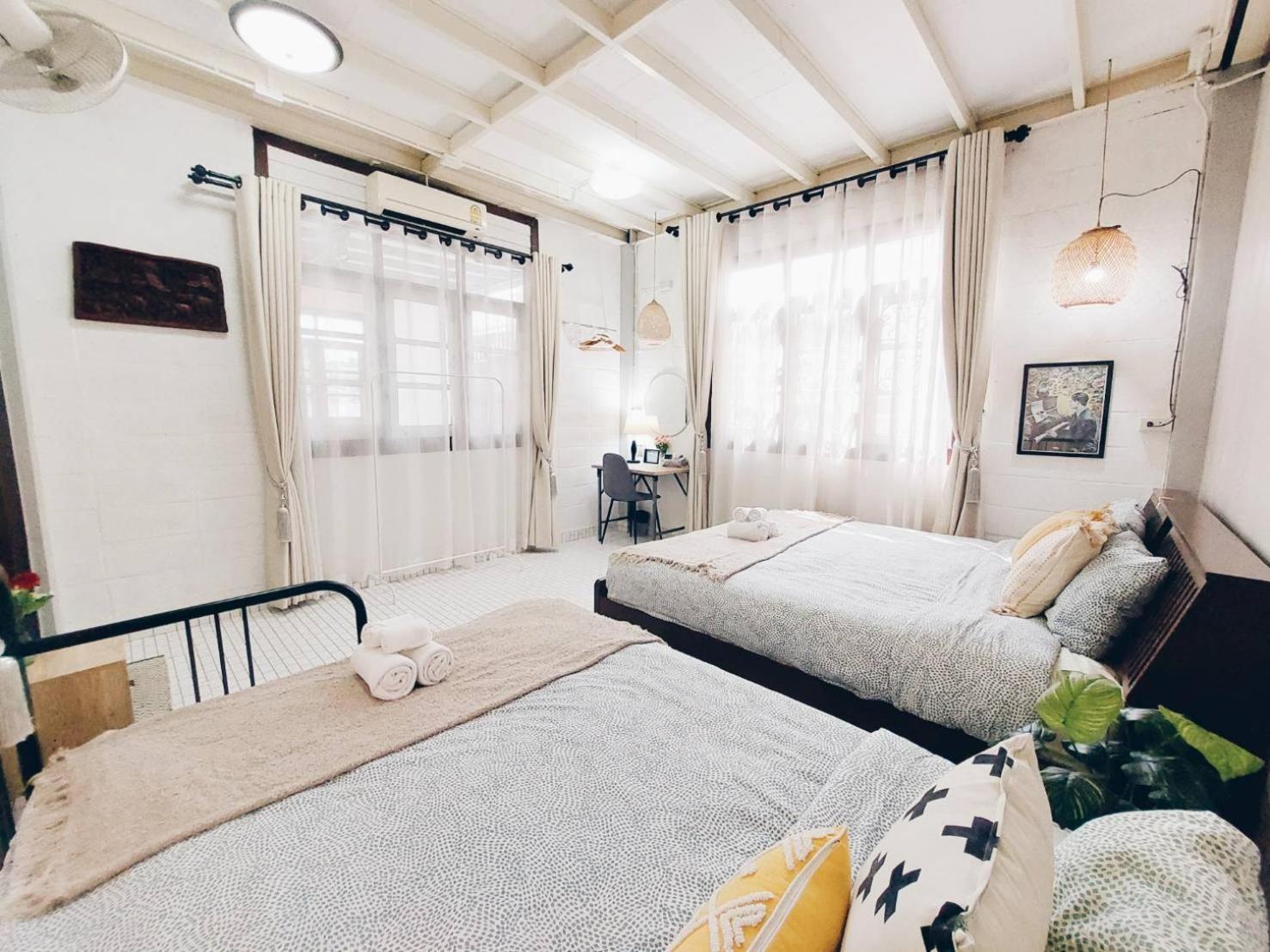 The Warehouse - Ayutthaya Apartman Kültér fotó