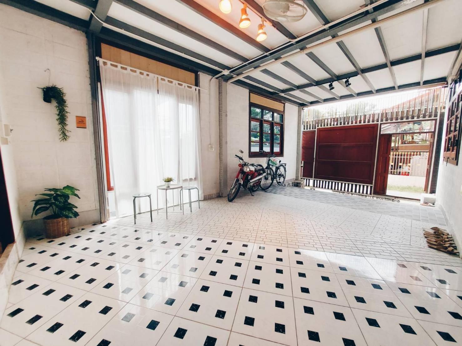 The Warehouse - Ayutthaya Apartman Kültér fotó