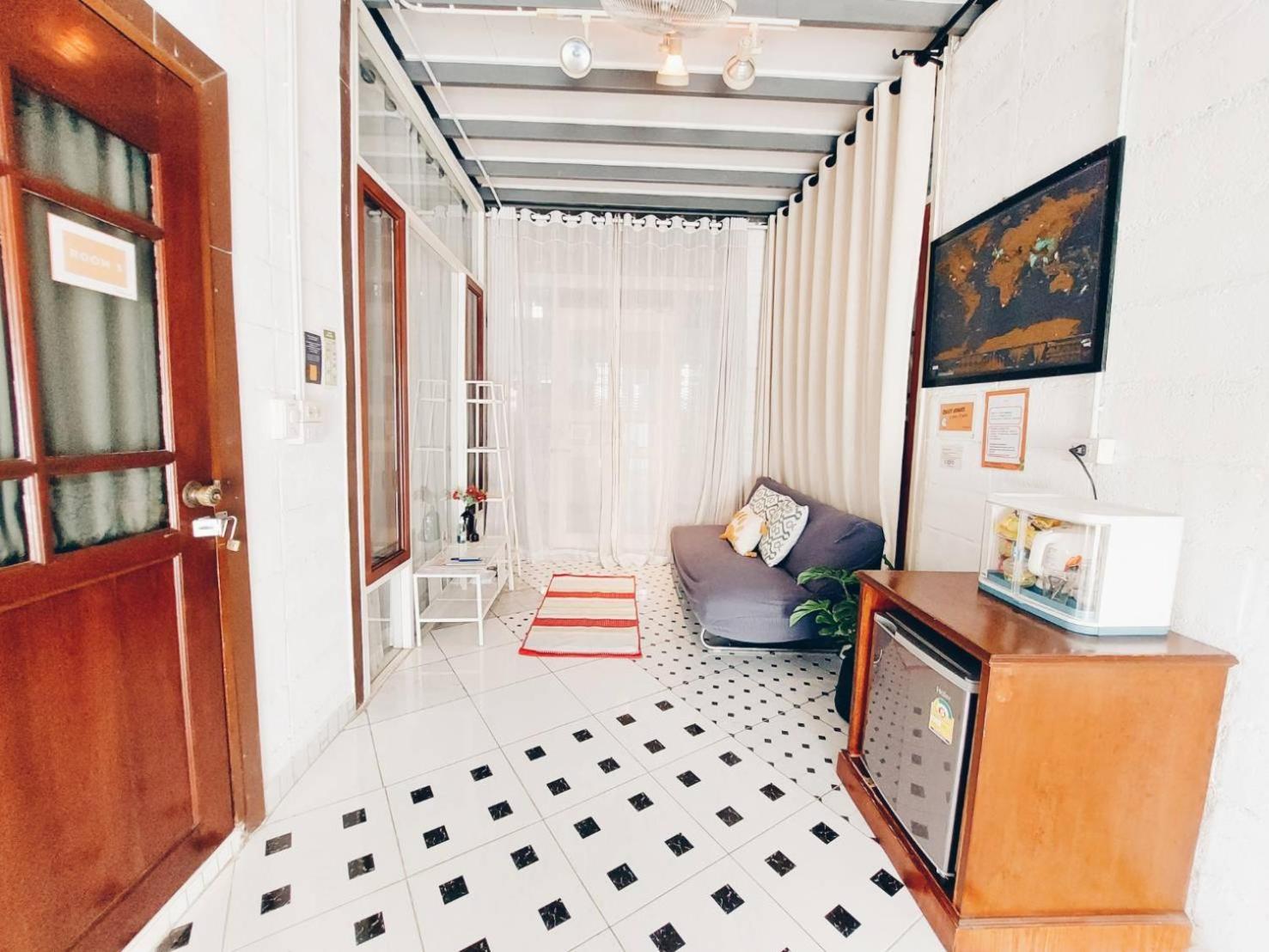 The Warehouse - Ayutthaya Apartman Kültér fotó