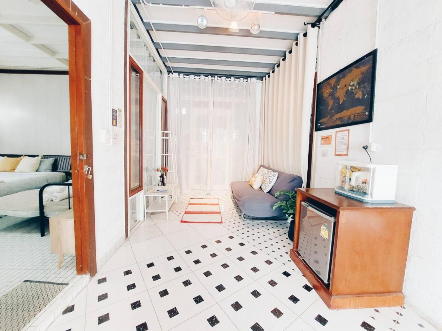 The Warehouse - Ayutthaya Apartman Kültér fotó